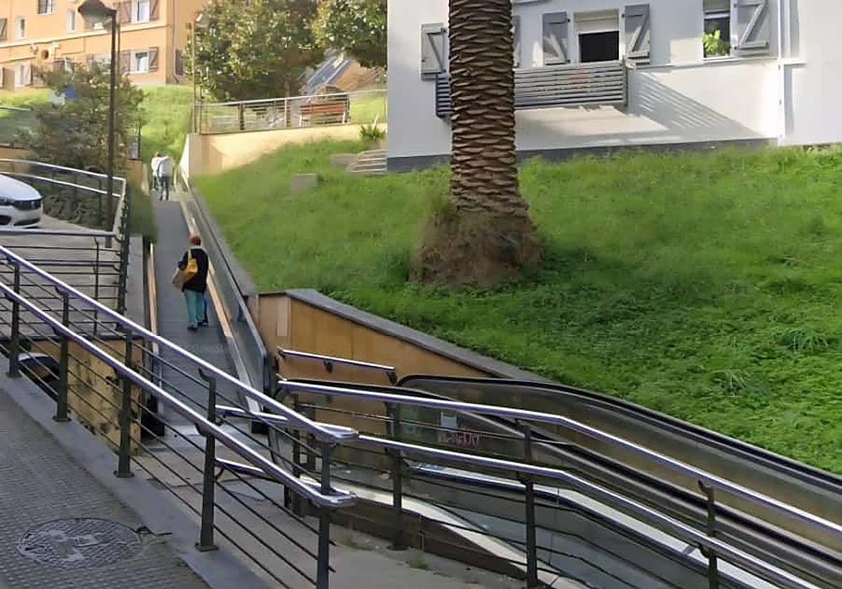 Un tramo de la rampa mecánica de San Roque para un mes por mantenimiento