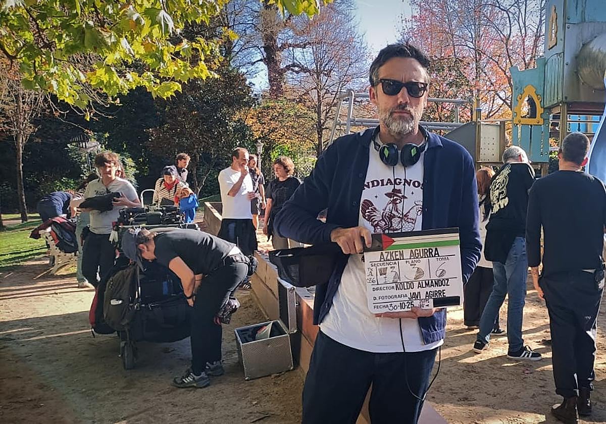 Koldo Almandoz, durante el rodaje de 'Azken agurra'.