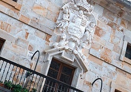 Vista parcial de la faca de la casa consistorial.