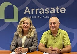 La alcaldesa Morras y el concejal de Hacienda Ezpeleta presentaron el proyecto presupuestario.