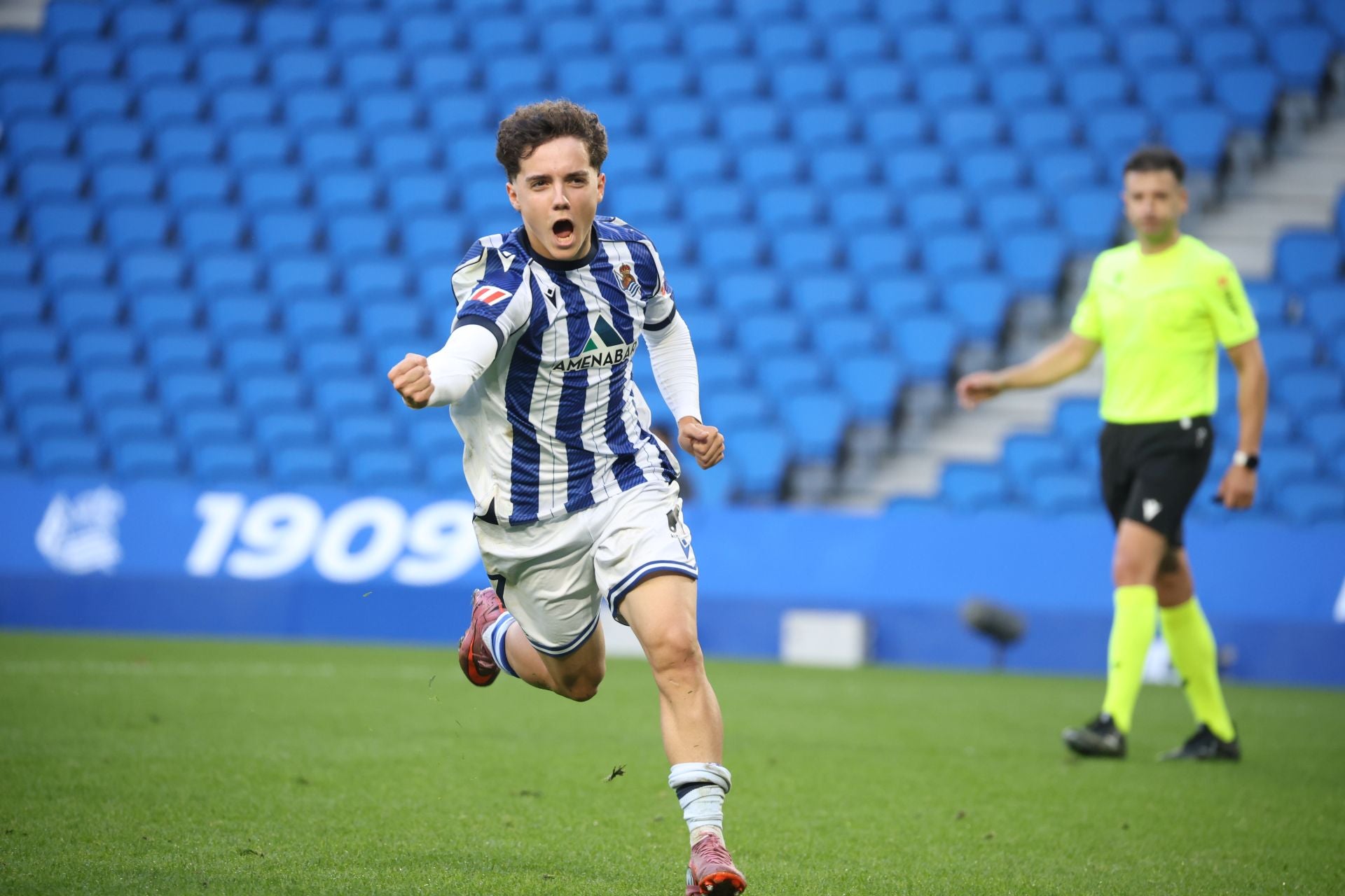 Dani Díaz llena de alegría Anoeta en el 98&#039; tras otra lección de competitivdad del Sanse