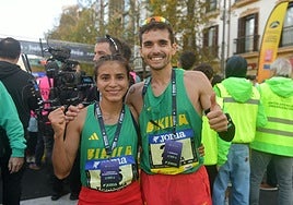 Tisalema y Celada, celebran la victoria tras llegar a meta.