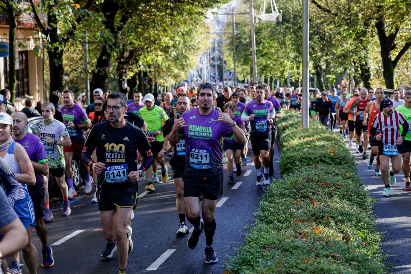 El paso de los corredores por Irun, en imágenes
