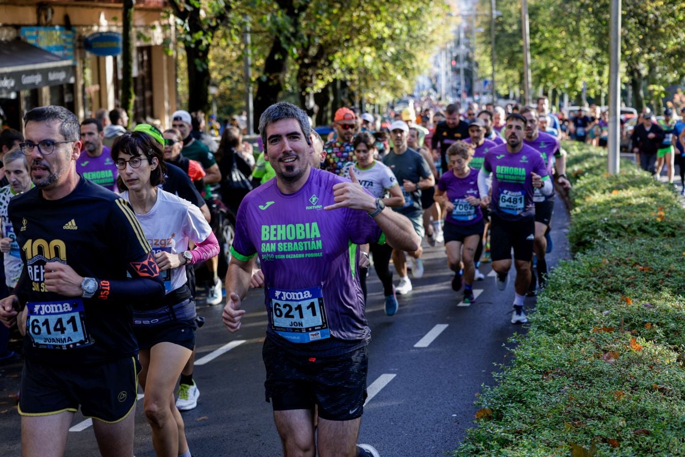 El paso de los corredores por Irun, en imágenes