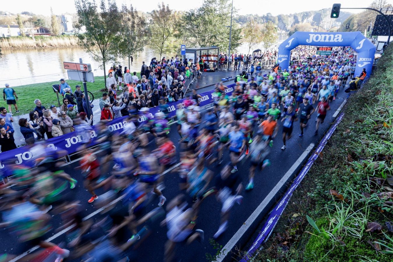 El paso de los corredores por Irun, en imágenes