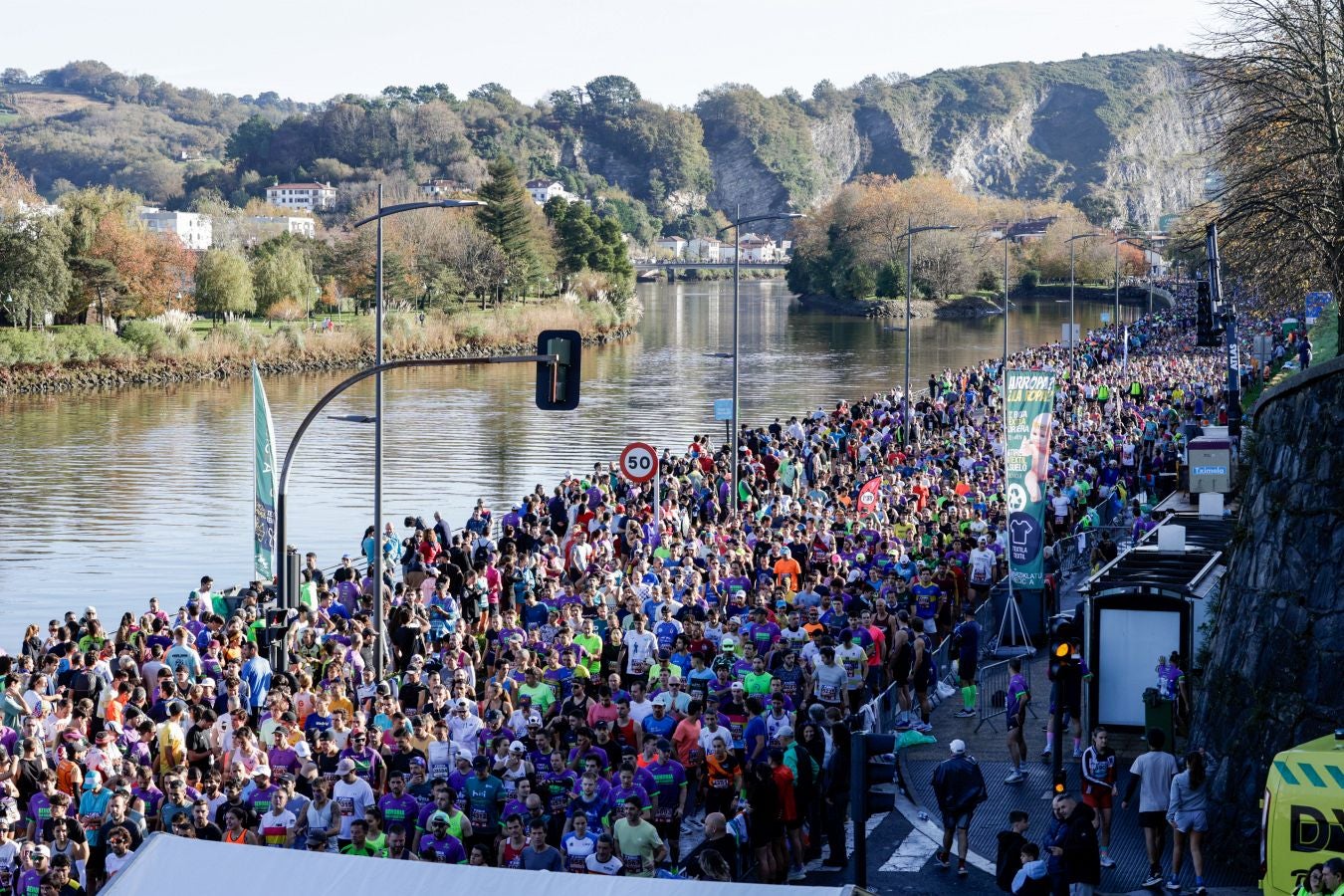 El paso de los corredores por Irun, en imágenes