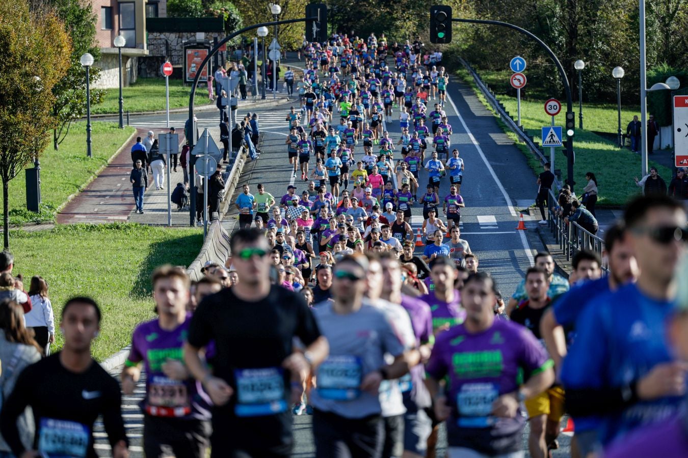 El paso de los corredores por Irun, en imágenes
