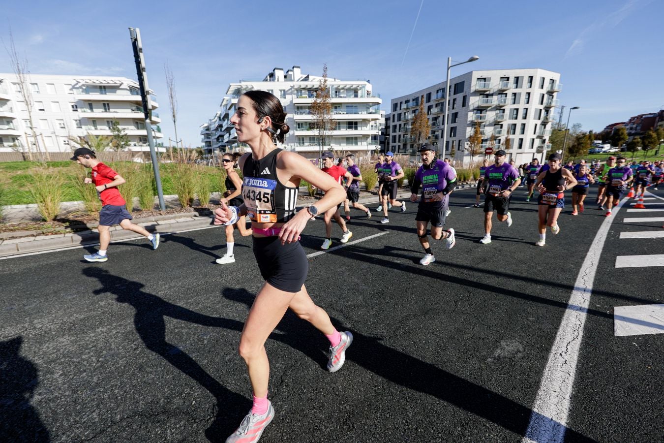 El paso de los corredores por Irun, en imágenes