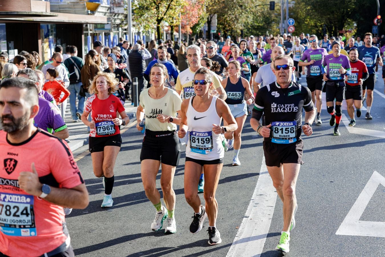 El paso de los corredores por Irun, en imágenes