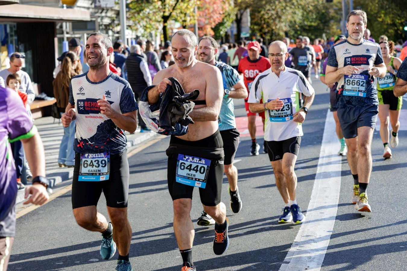 El paso de los corredores por Irun, en imágenes