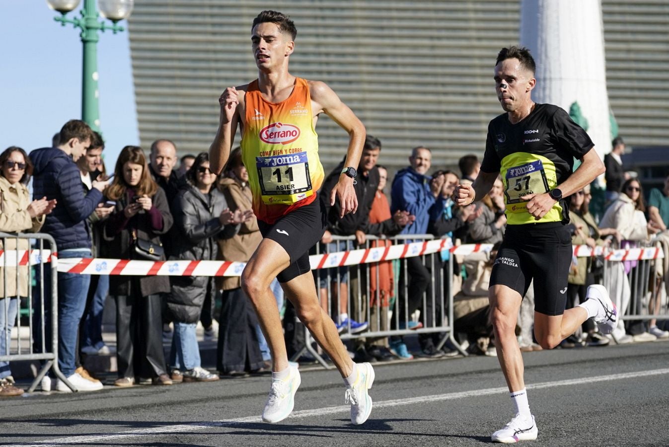 La Behobia - San Sebastián, a su paso por el Kursaal donostiarra