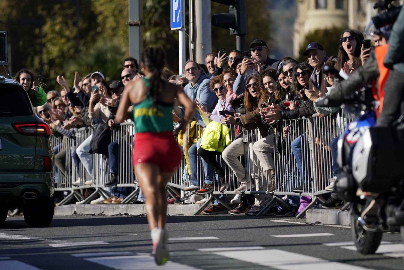 La Behobia - San Sebastián, a su paso por el Kursaal donostiarra