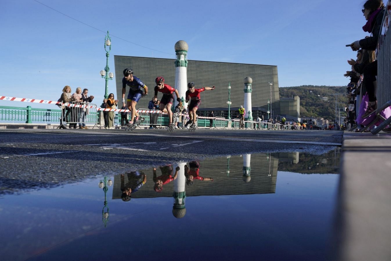La Behobia - San Sebastián, a su paso por el Kursaal donostiarra