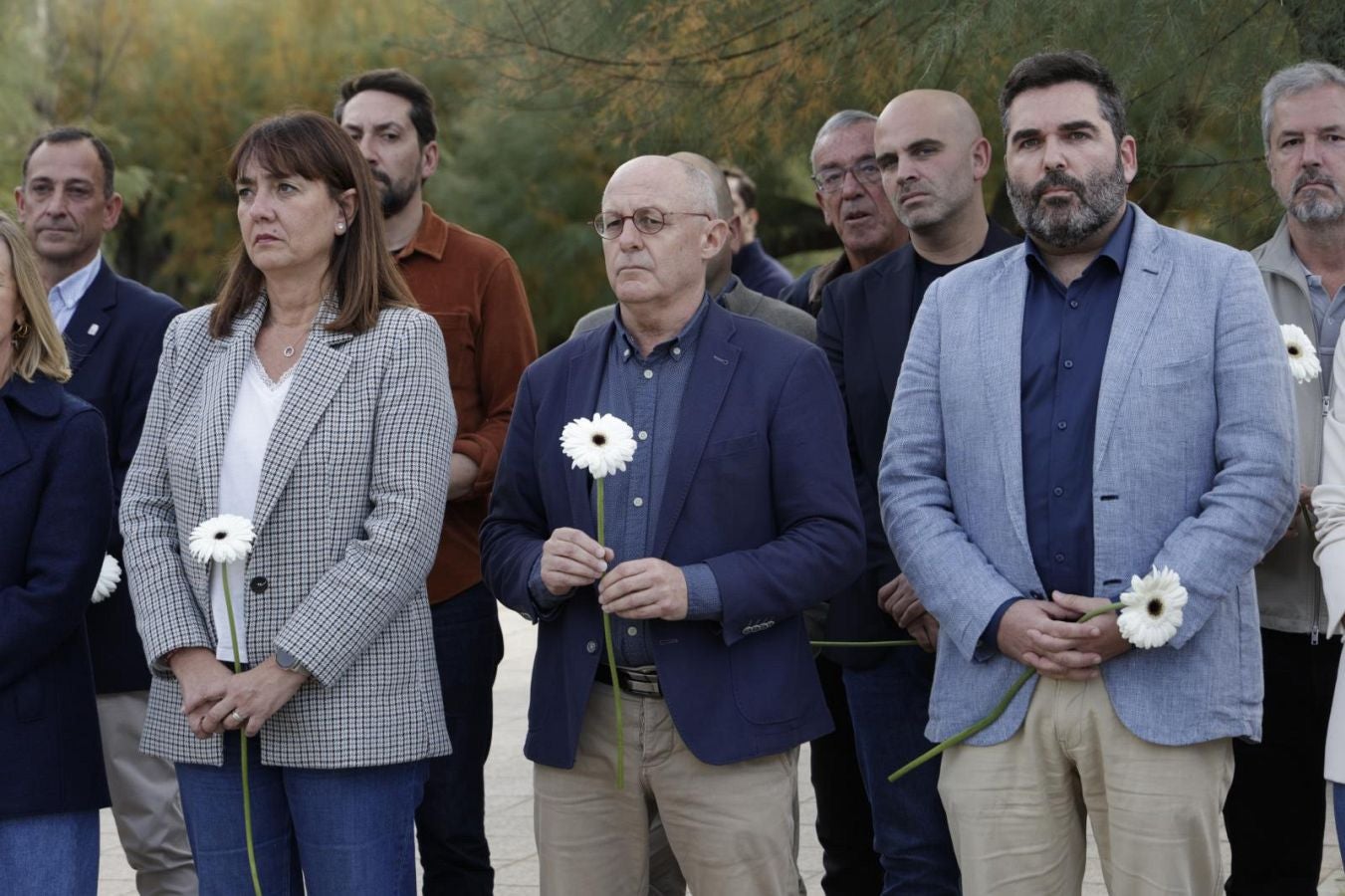 Una ofrenda floral en memoria de las víctimas