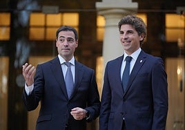 El lehendakari Imanol Pradales y el alcalde de Donostia, Jon Insausti, en Ajuria Enea.