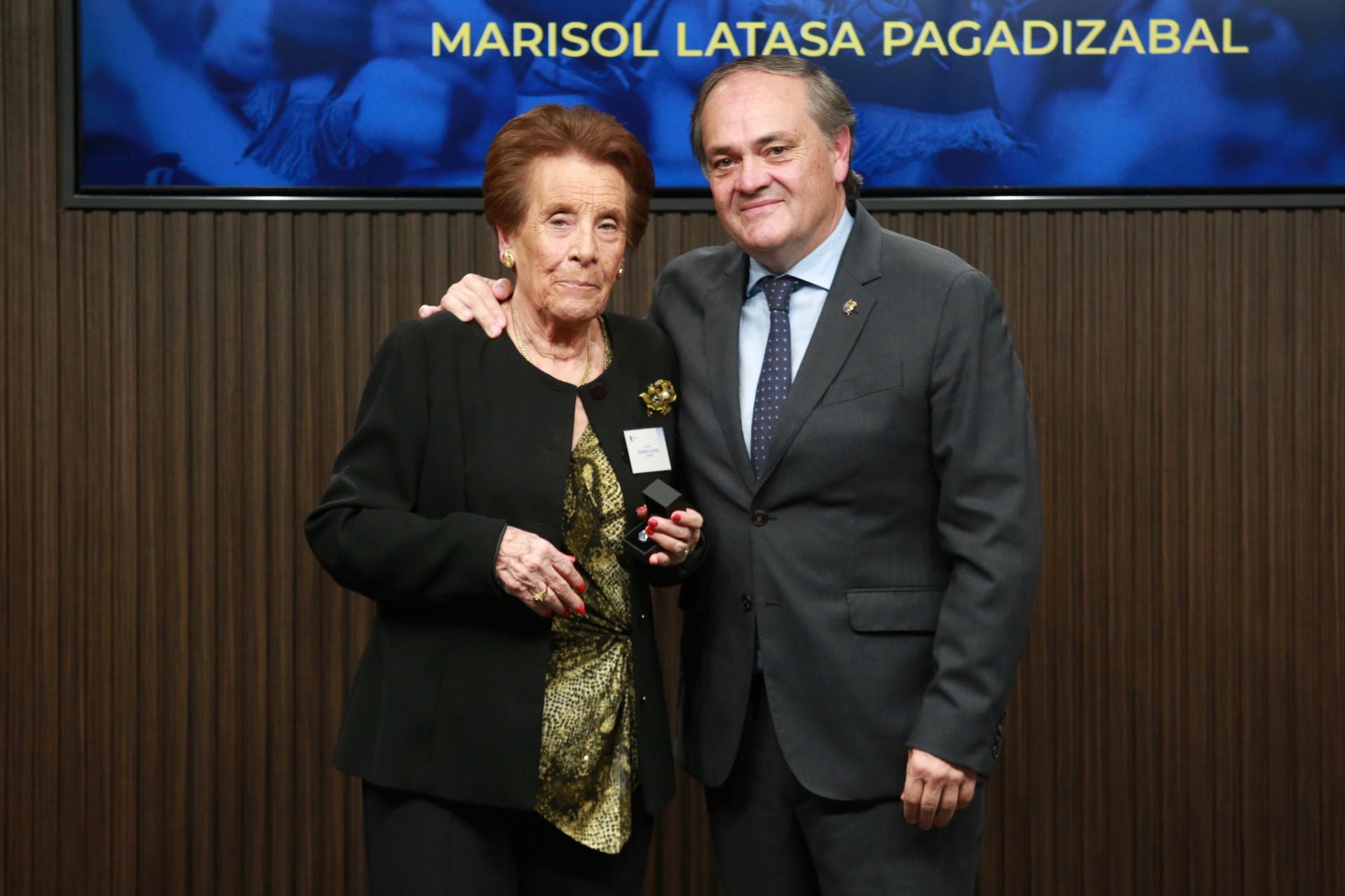 Un emotivo homenaje en Anoeta