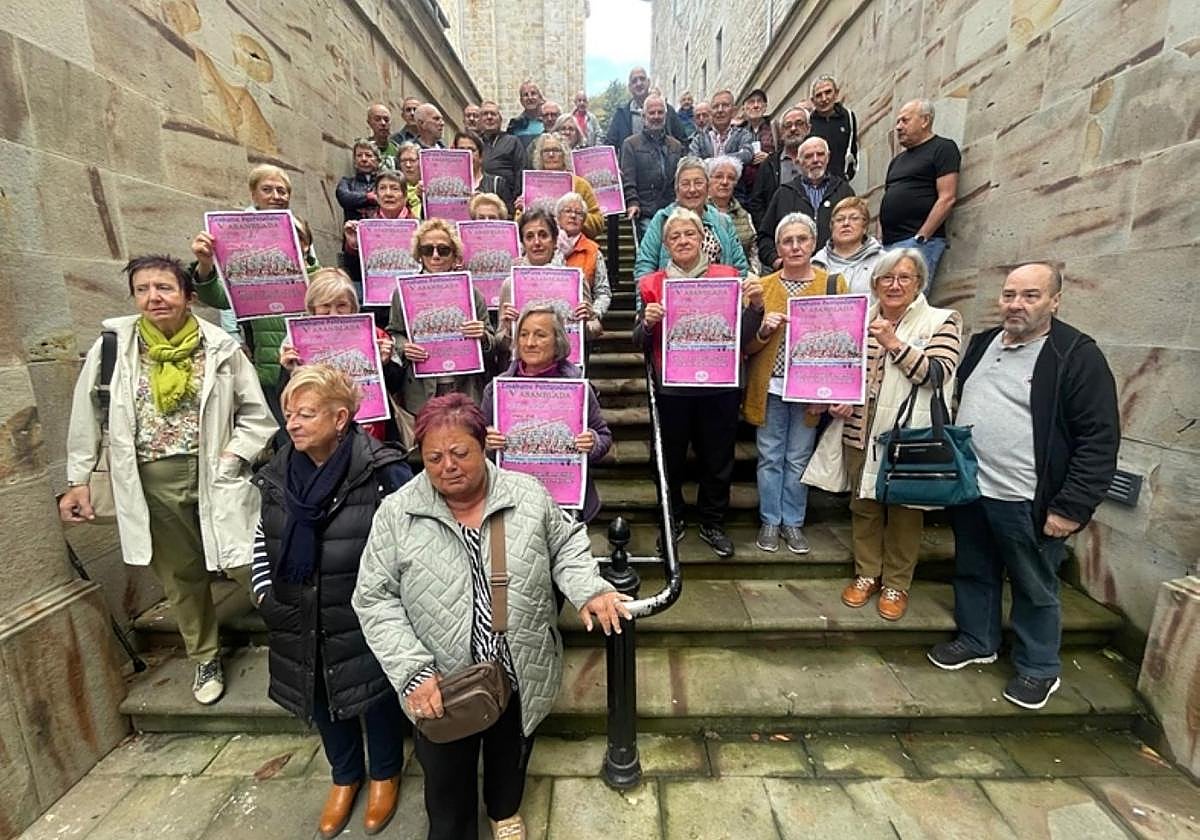 Pensionistas en apoyo a la manifestación y la asamblea.