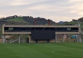 La nueva estructura que irá en la parte superior de la tribuna de prensa.