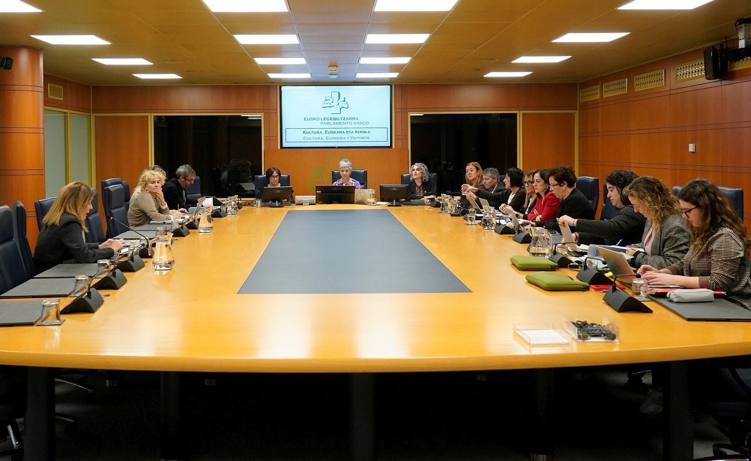 Asteazken honetan egin du agerraldia Ibone Bengoetxea sailburuak.