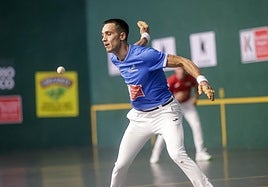 Javier Zabala ha notado diferencia entre sacar del cuatro o hacerlo desde el cuatro y medio.