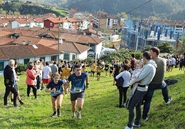 Iazko helduen lasterketa San Martingo ermitara bidean.