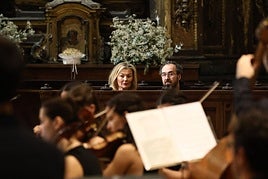 La Oreja de Van Gogh se deja ver con Amaia Montero en el concierto de la Agrupación Lírica Itsaso