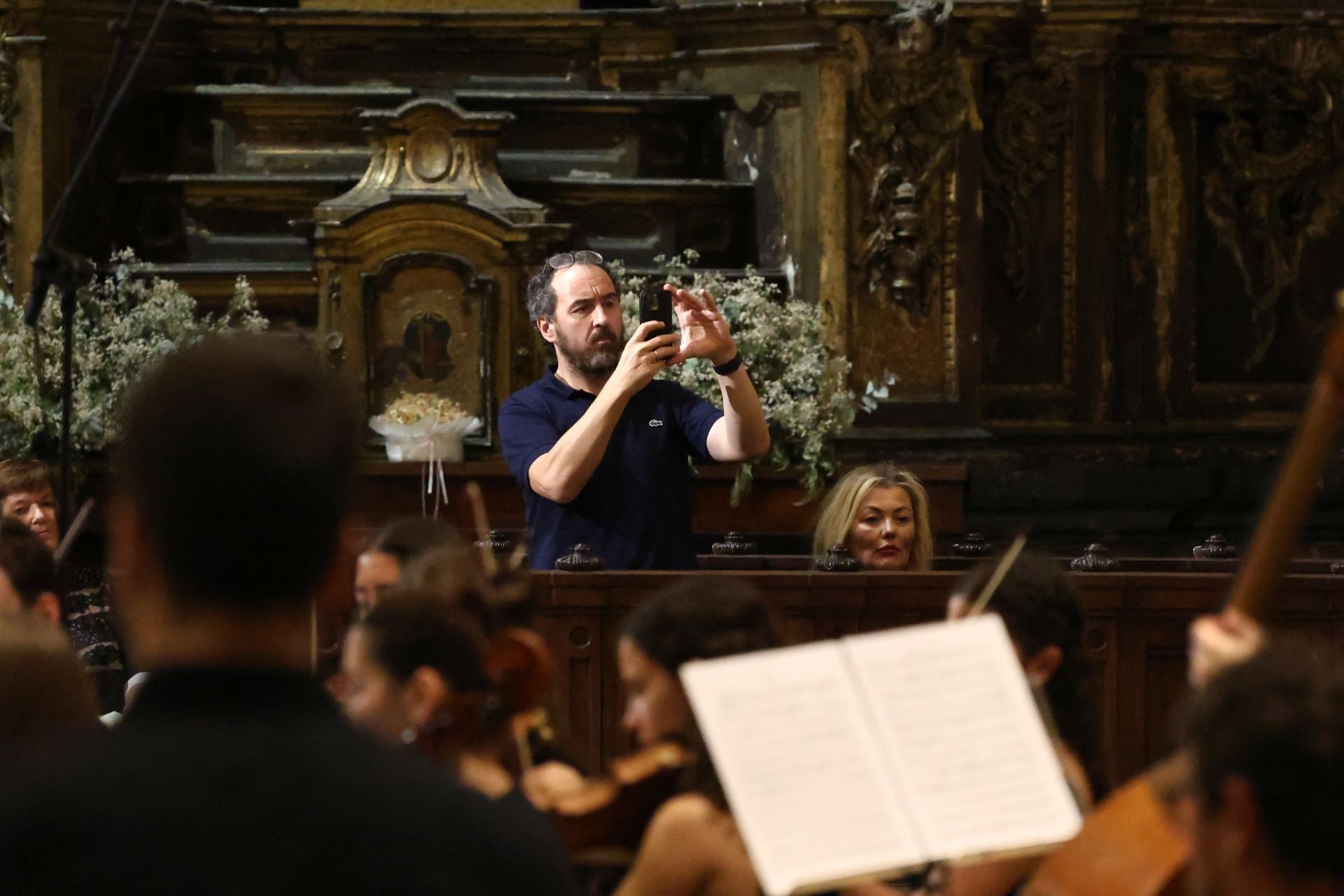 La Oreja de Van Gogh se deja ver con Amaia Montero en el concierto de la Agrupación Lírica Itsaso