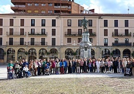 Imagen tomada en la plaza Euskadi este viernes, en el marco de las actividades del 25 de noviembre.