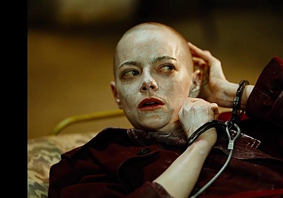 Emma Stone, en una imagen de 'Bugonia'.