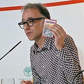 Harkaitz Cano idazleak Bilbon ostiral honetan antolatu den jardunaldian parte hartu du.