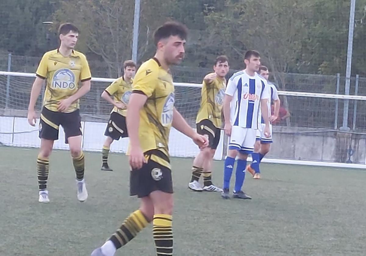 Oriokok etxean bi partida irabazi ditu, bat berdindu eta beste bat galdu.