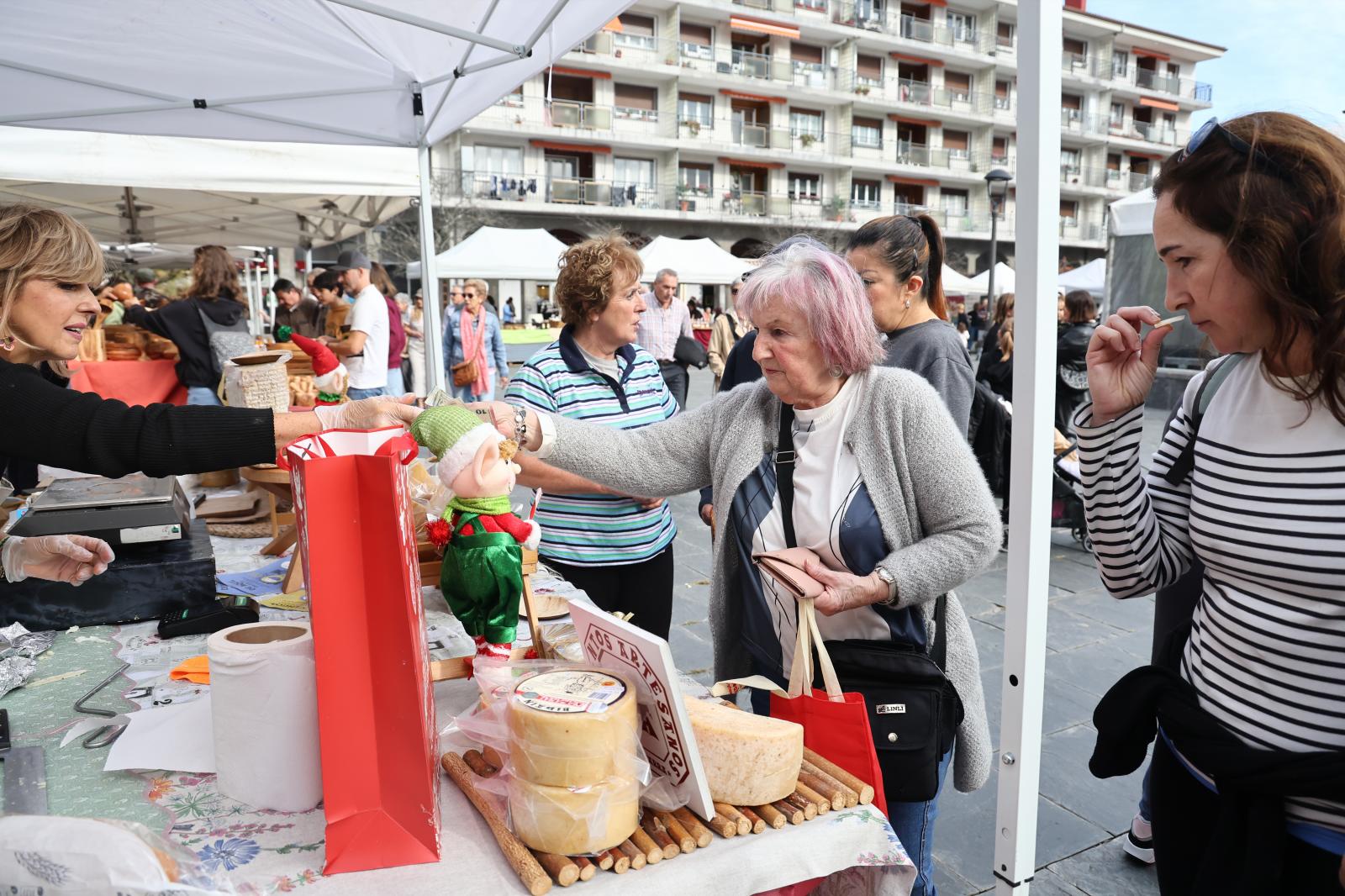 Sabor y tradición en la feria de Andoain