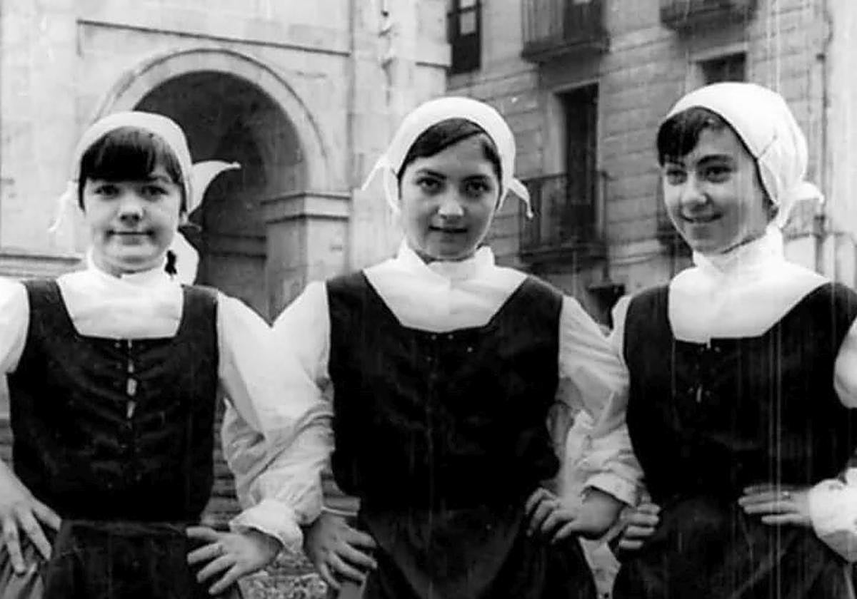 Las protagonistas que ilustran en la redes el programa de Amantalak.