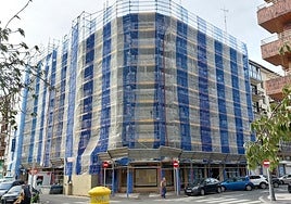 Multitud de edificios han aislado sus fachadas en losúltimos años y las renovaciones persisten actualmenteen todos los barrios de la ciudad.