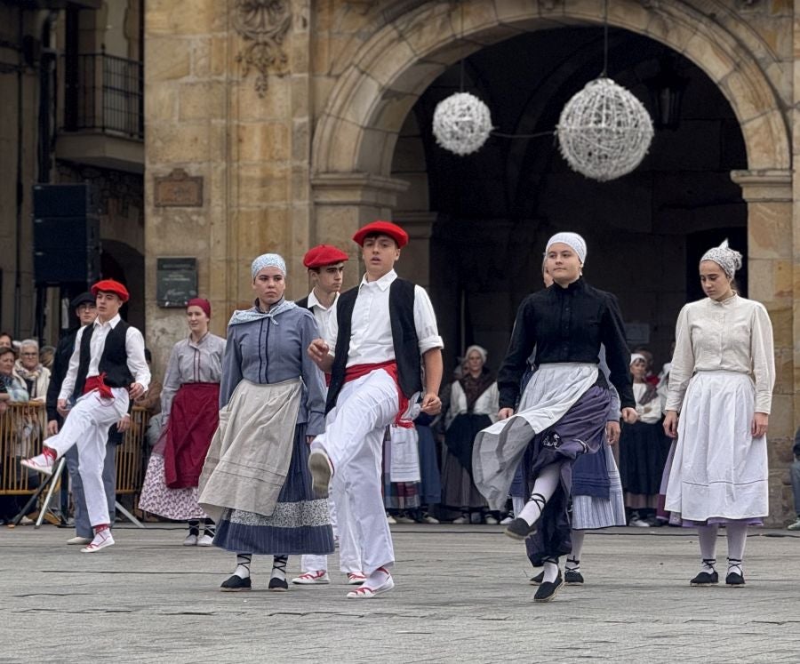 Emotiva arku dantza intergeneracional