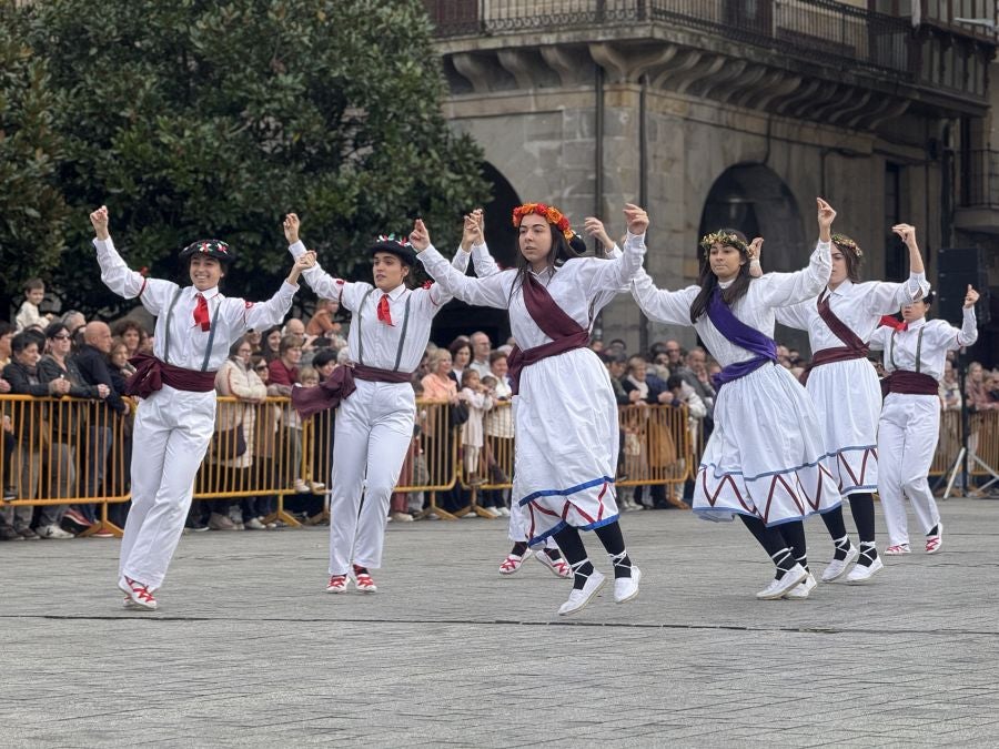 Emotiva arku dantza intergeneracional