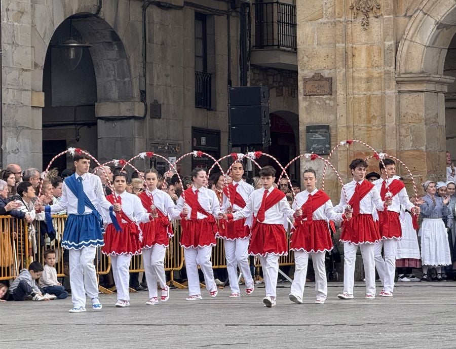 Emotiva arku dantza intergeneracional