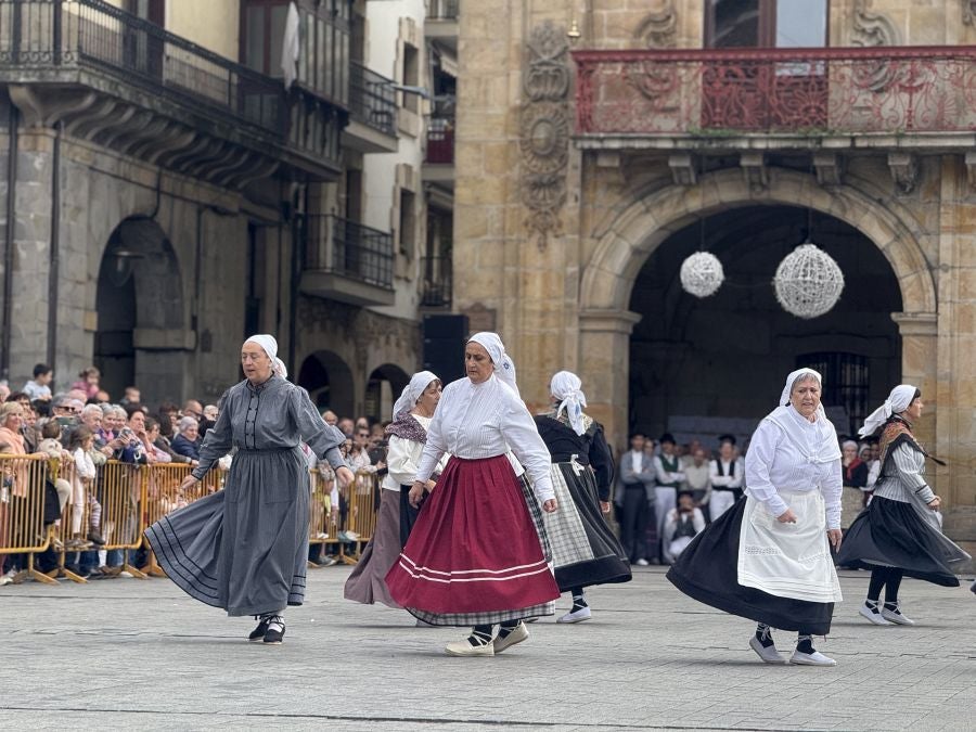 Emotiva arku dantza intergeneracional
