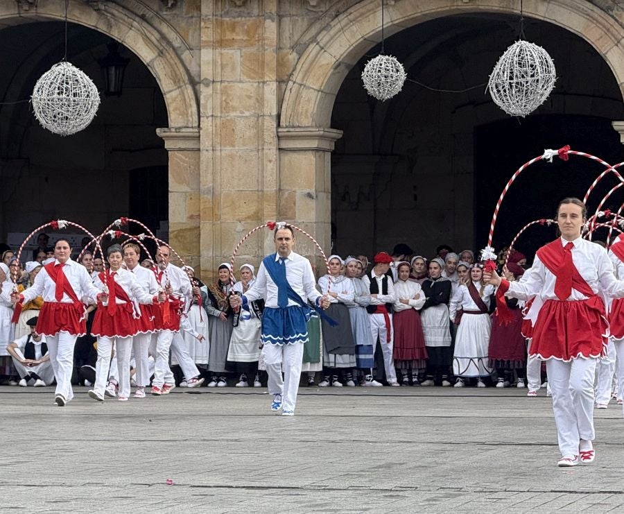 Emotiva arku dantza intergeneracional