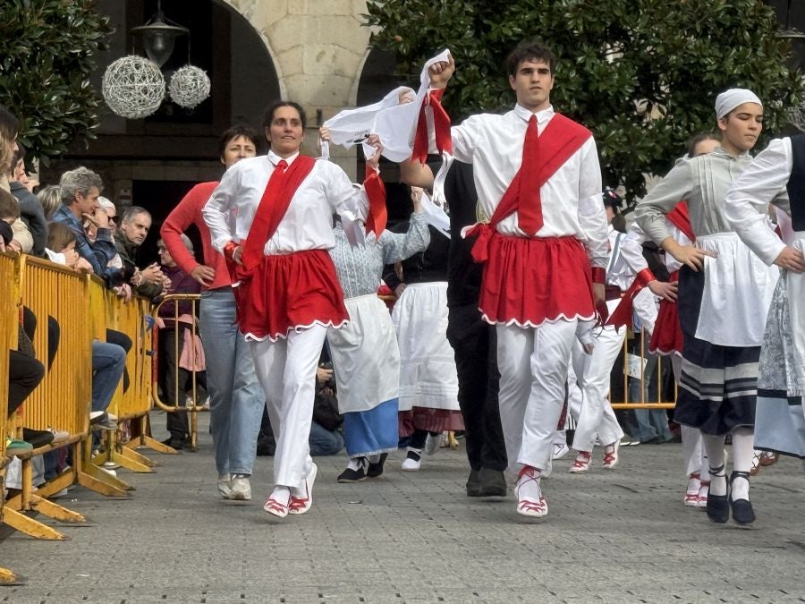 Emotiva arku dantza intergeneracional