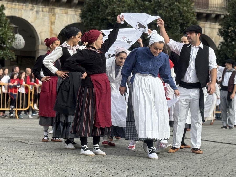 Emotiva arku dantza intergeneracional