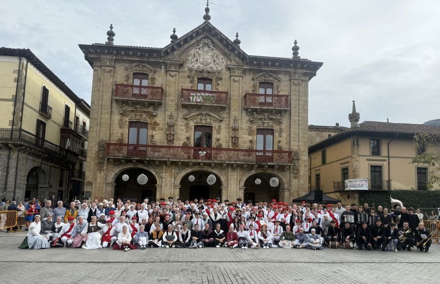 Emotiva arku dantza intergeneracional