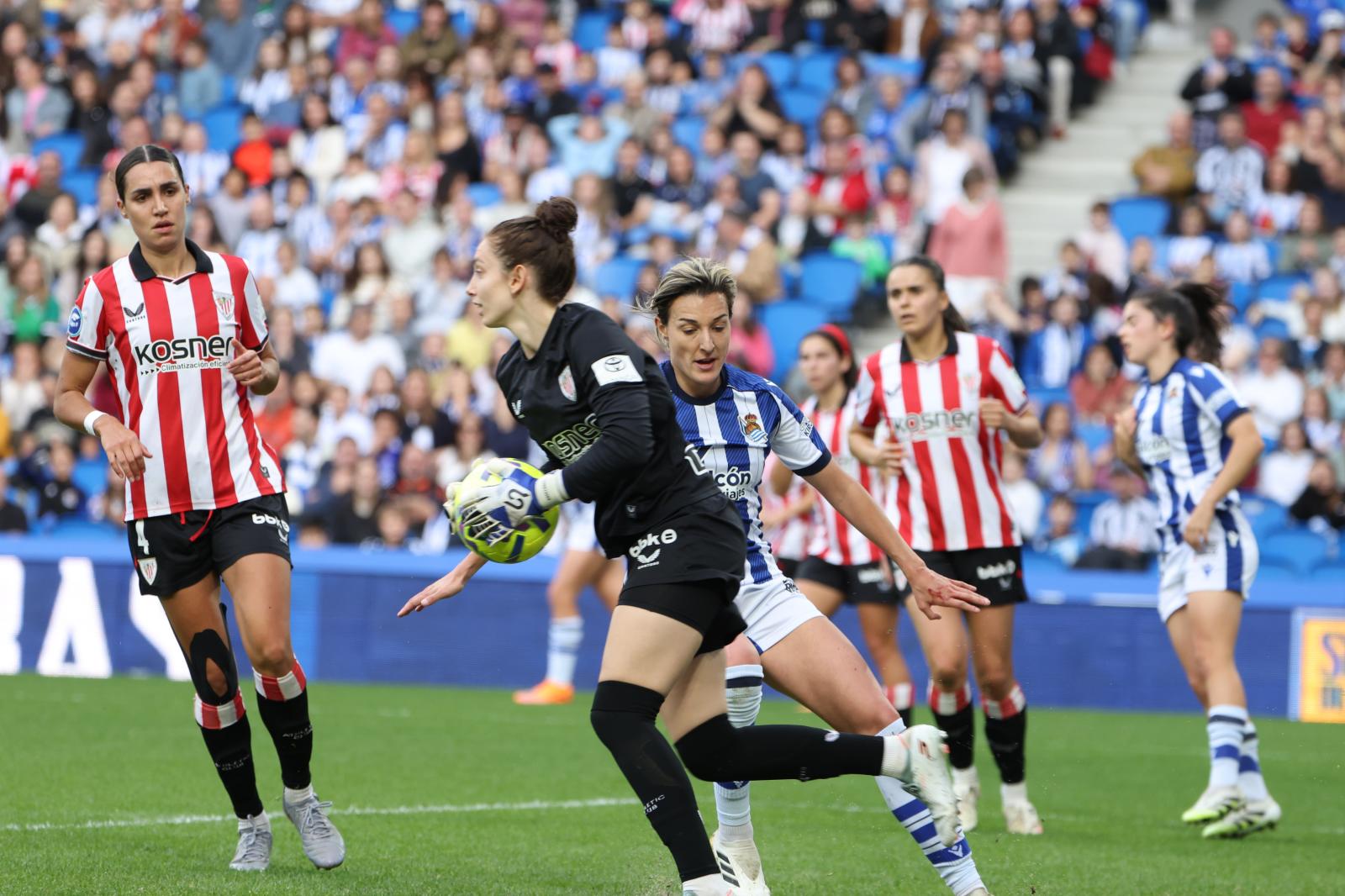 La Real y el Athletic se miden en un derbi de alto voltaje