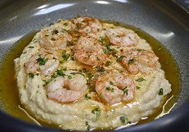 Receta de hummus con gambas al ajillo