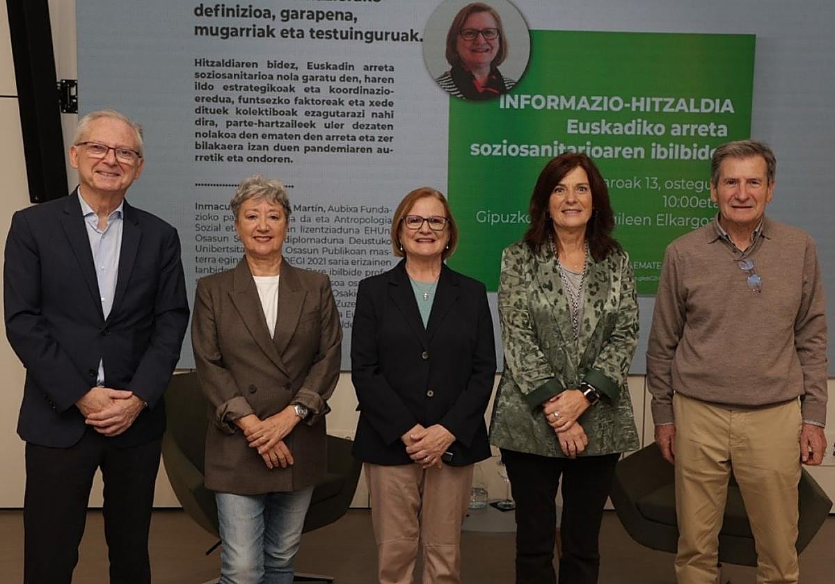 Emilio Sola, Lurdes Ubetagoyena, Inmaculada Sánchez, Lide Amilibia y Joseba Etxabe.