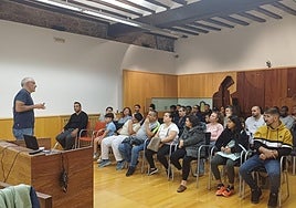 Acto de bienvenida a las personas que han llegado este año a vivir a Zumaia.