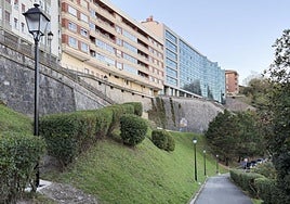 Lanak amaituta, farola berriak prest daude.