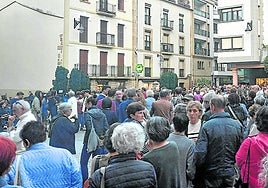 Concentración tras el asesinato de Yoanna, el pasado mes de octubre en Zarautz.