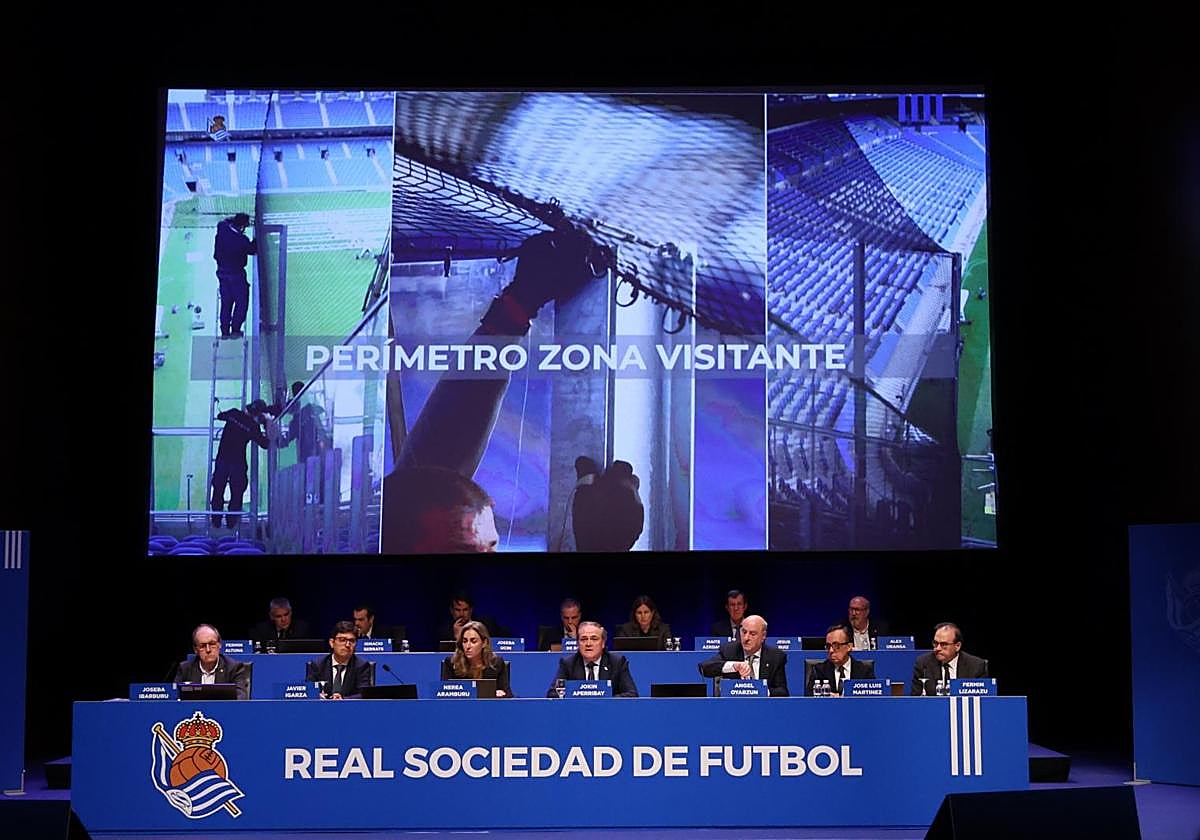 Aperribay, presidiendo la Junta del mes de diciembre de 2024