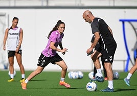 La atacante armera Sara Martín vuelve a la que fue su casa durante cinco años en un partido para el que llegan «capacitadas para ganar».